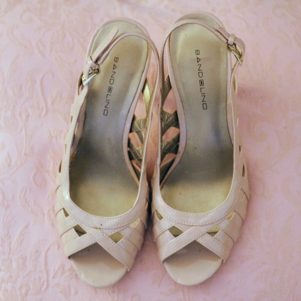 Bandolino Strappy Kitten Heels